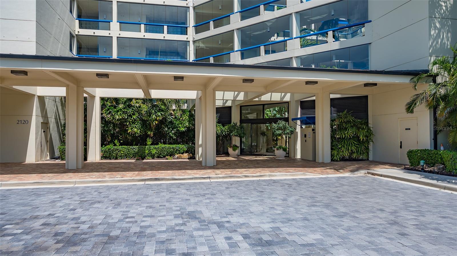 2120 HARBOURSIDE DR #657