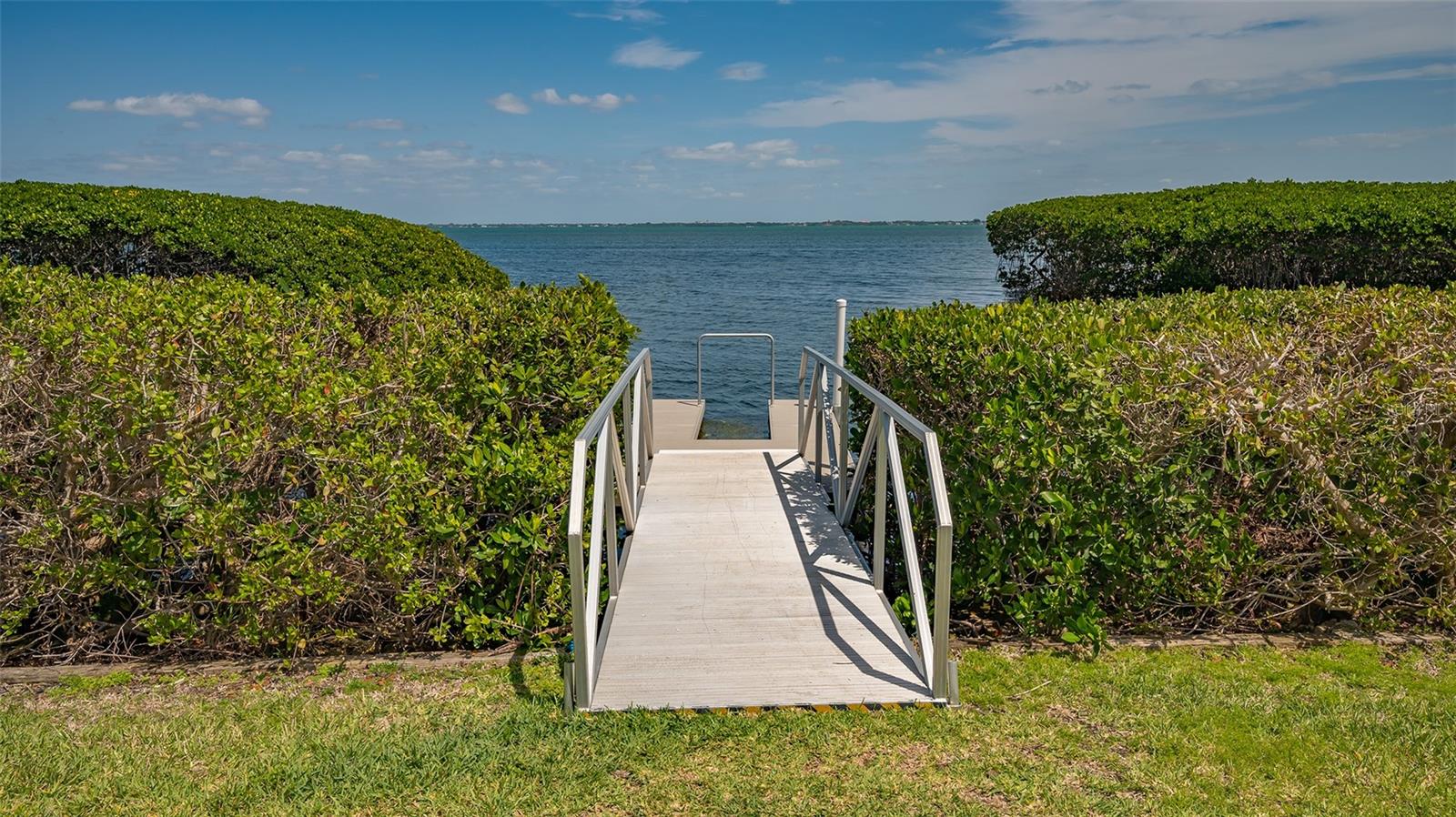 2120 HARBOURSIDE DR #657