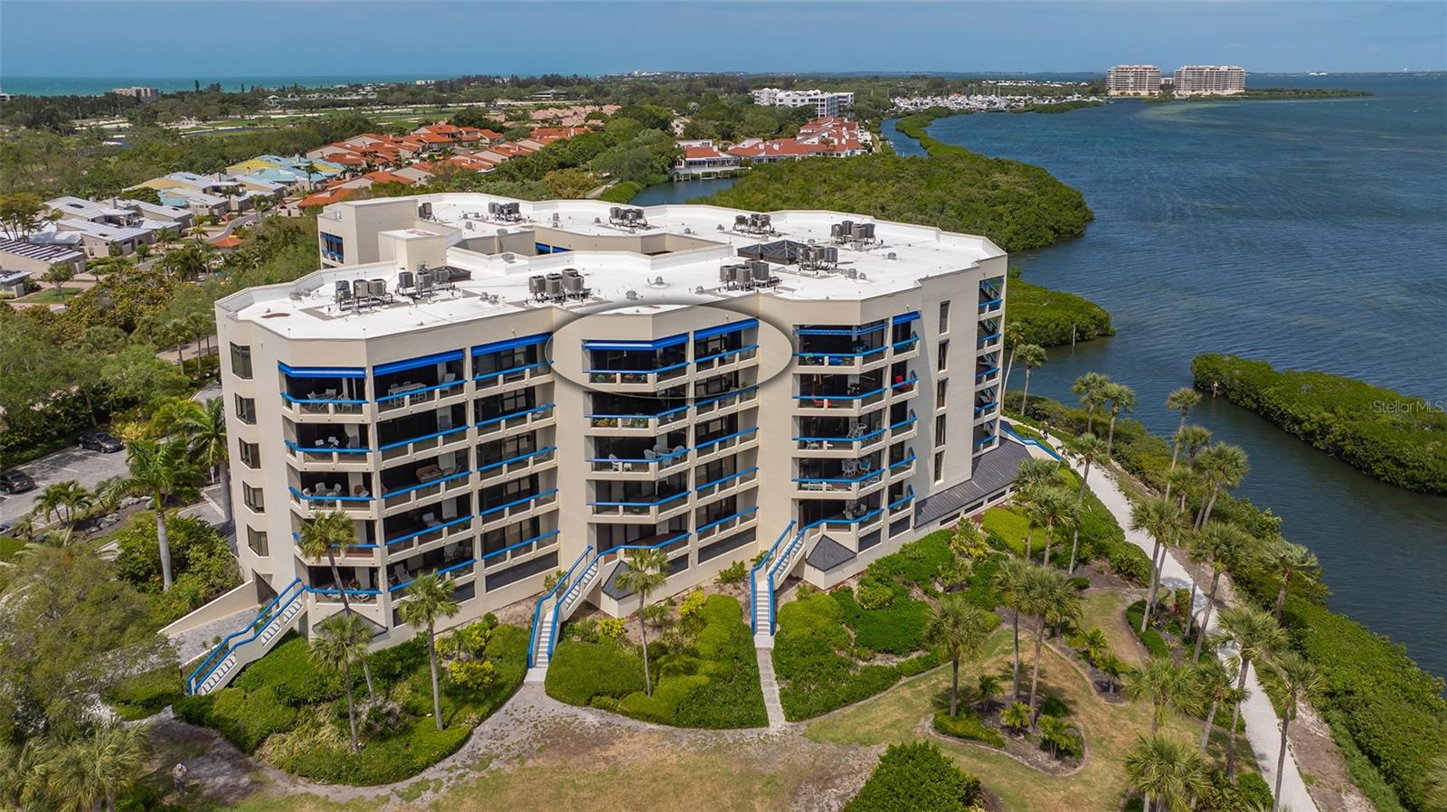 2120 HARBOURSIDE DR #657