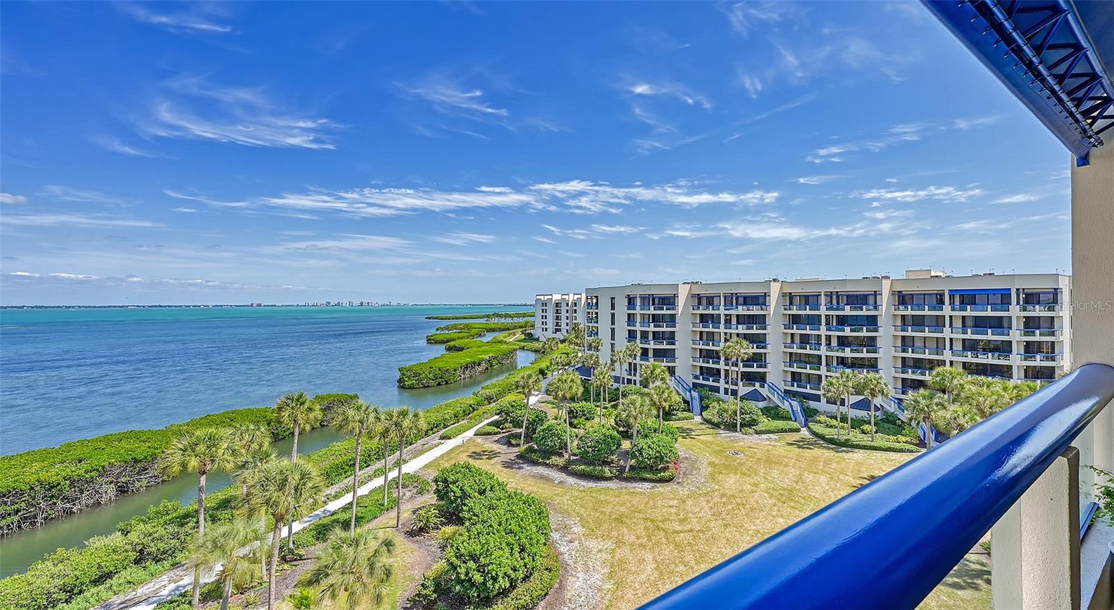 2120 HARBOURSIDE DR #657