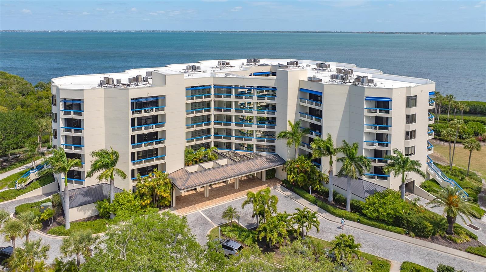 2120 HARBOURSIDE DR #657