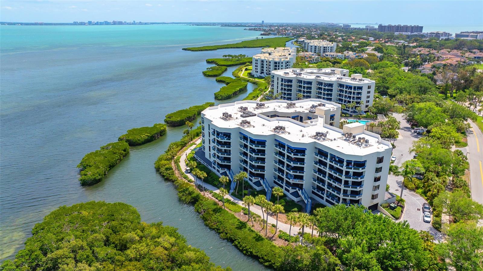 2120 HARBOURSIDE DR #657