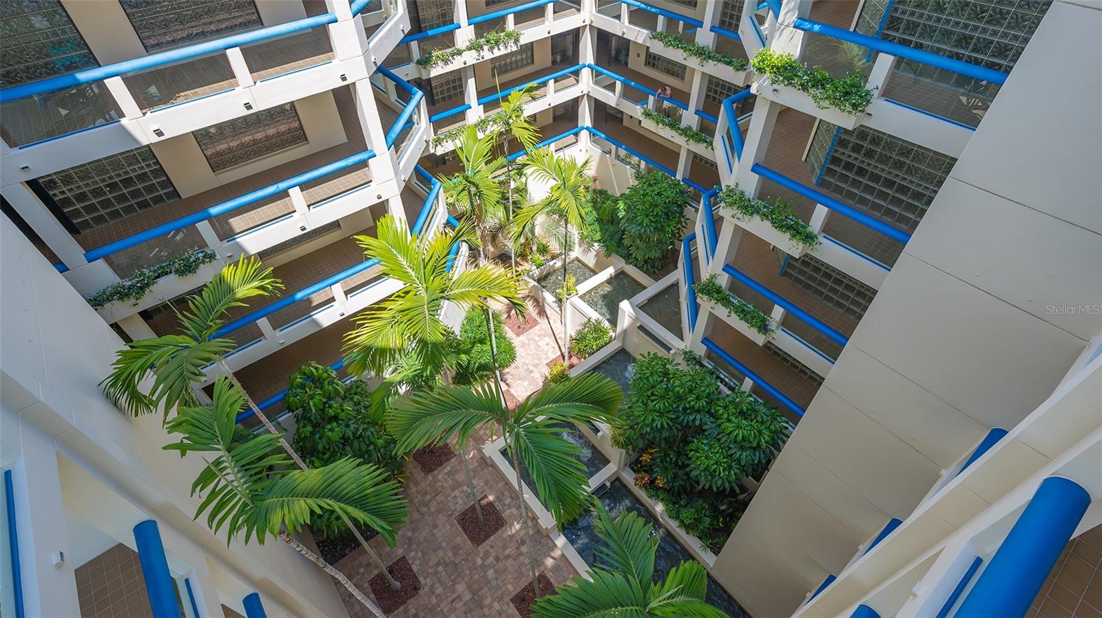 2120 HARBOURSIDE DR #657