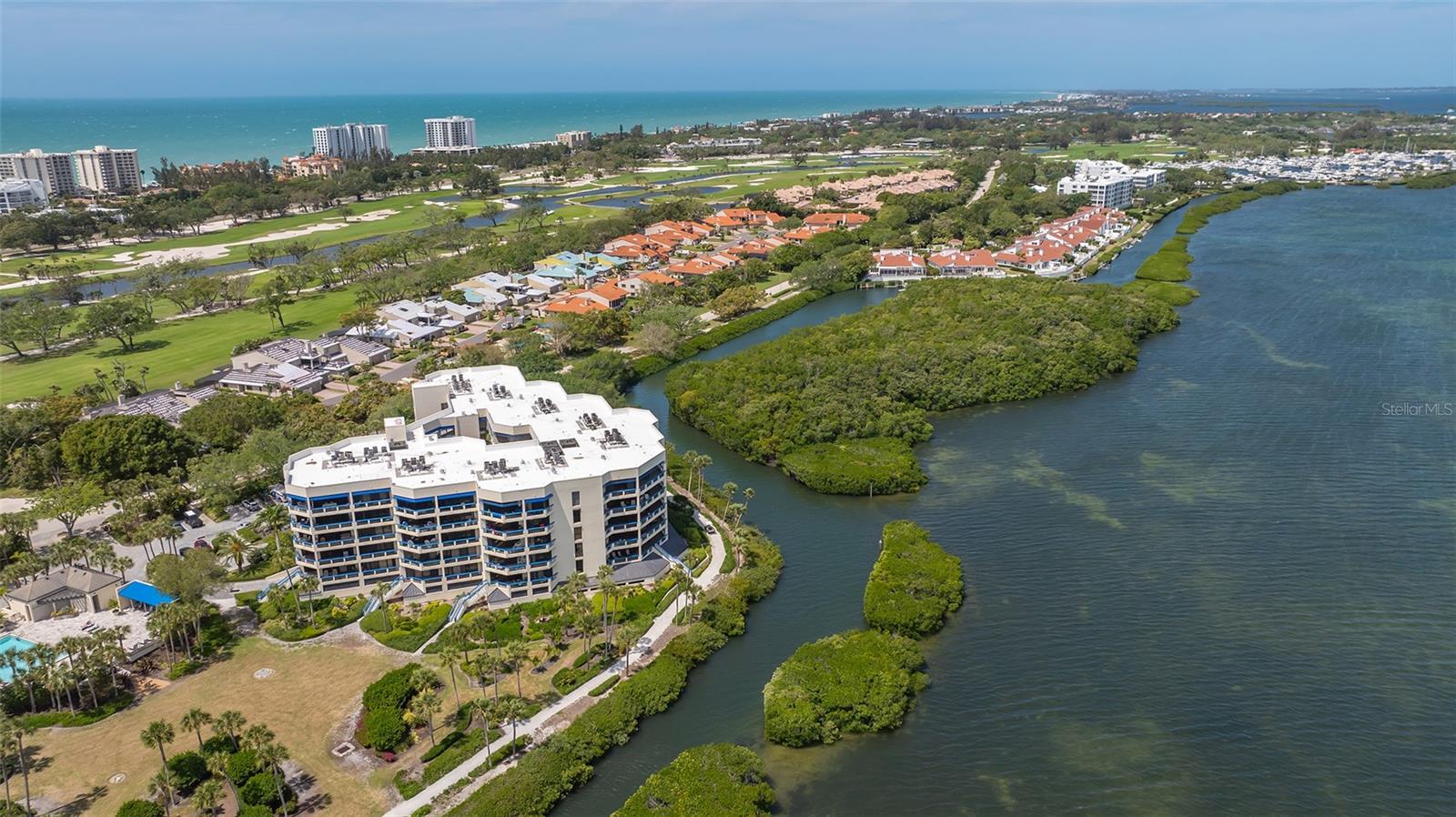 2120 HARBOURSIDE DR #657