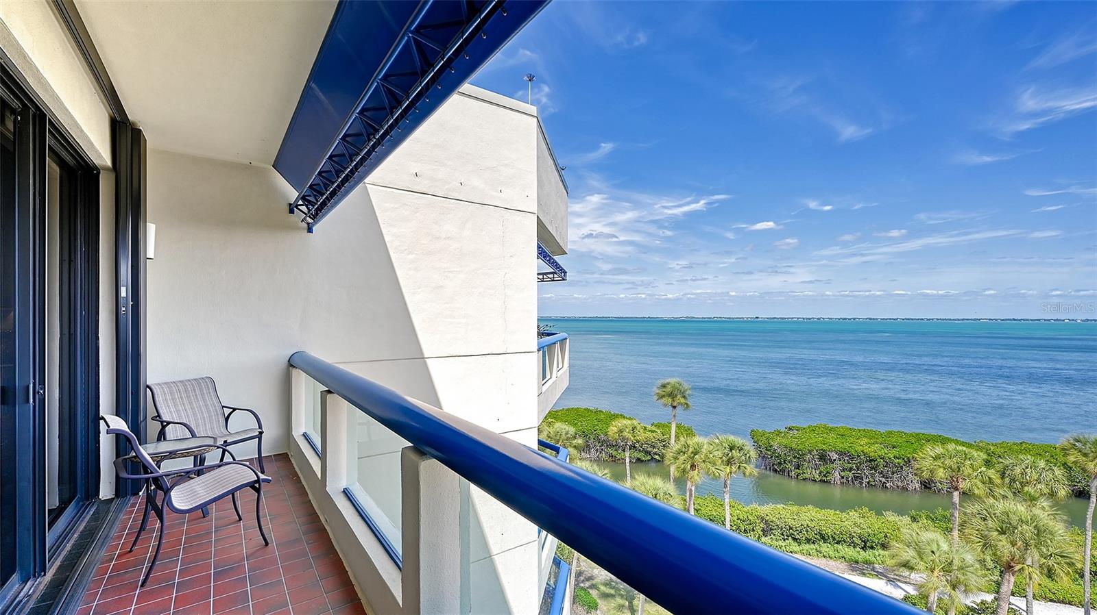 2120 HARBOURSIDE DR #657