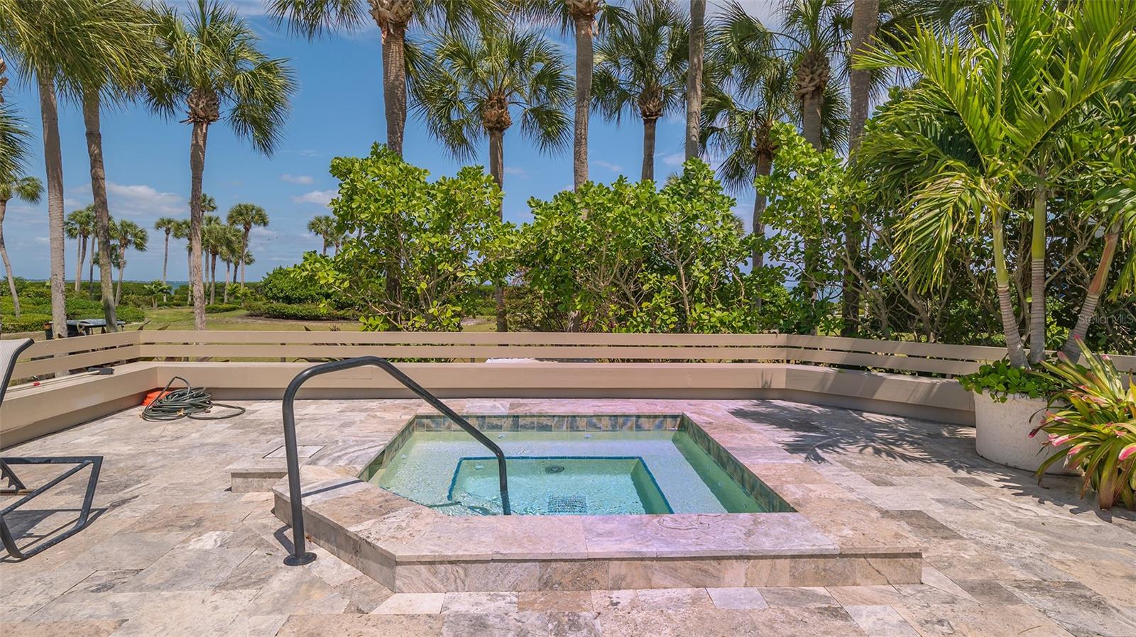 2120 HARBOURSIDE DR #657