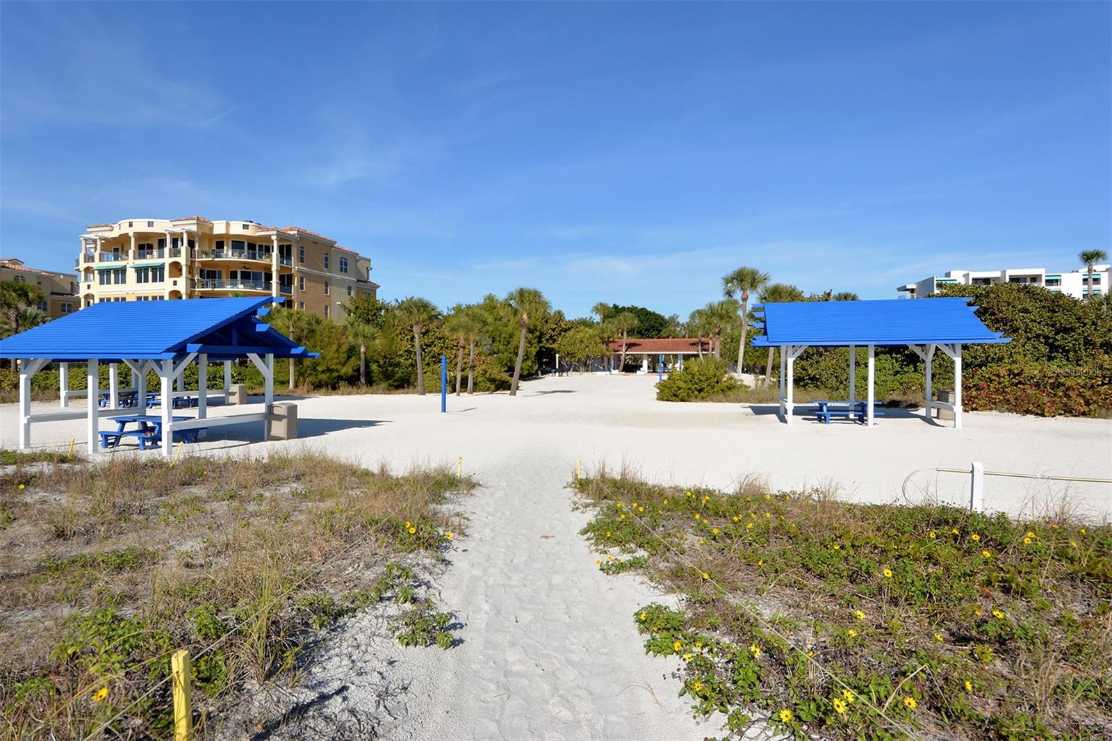 2120 HARBOURSIDE DR #657