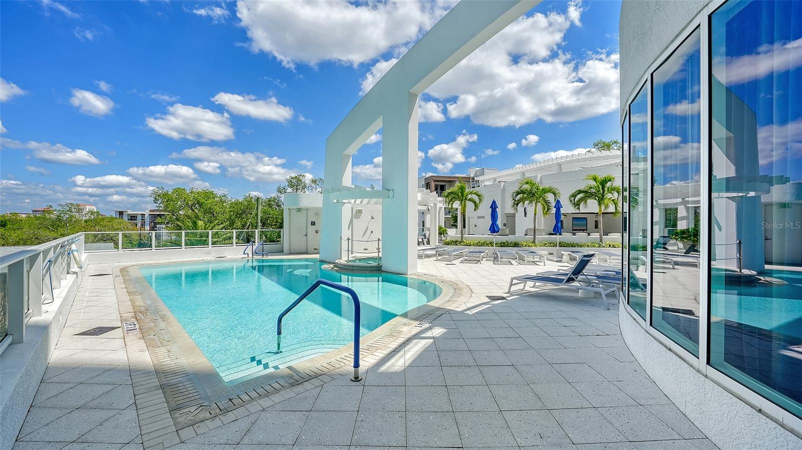 624 S PALM AVE #16