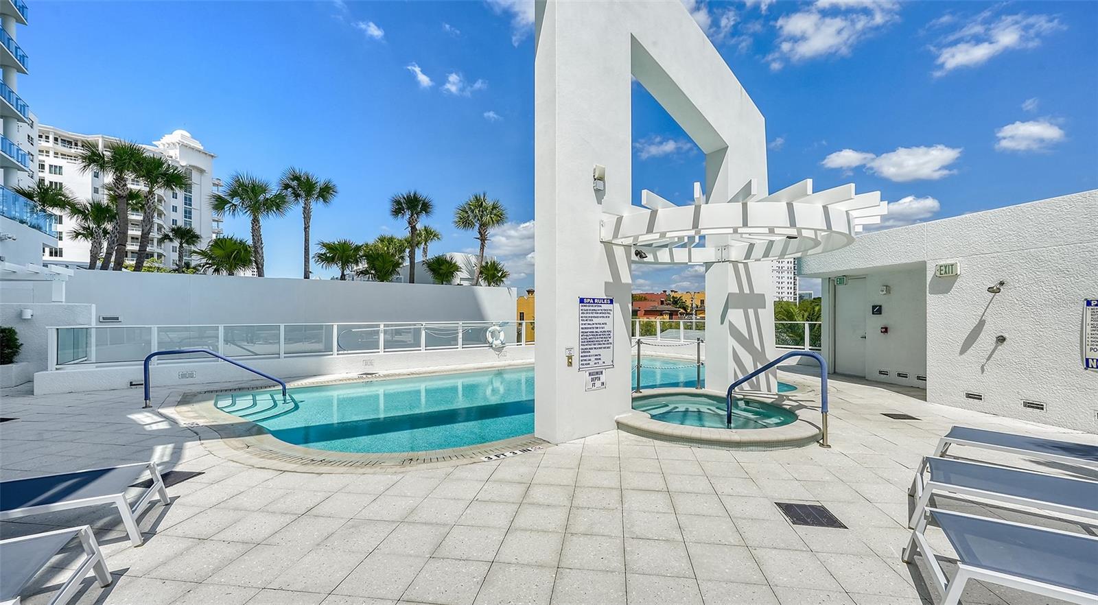 624 S PALM AVE #16
