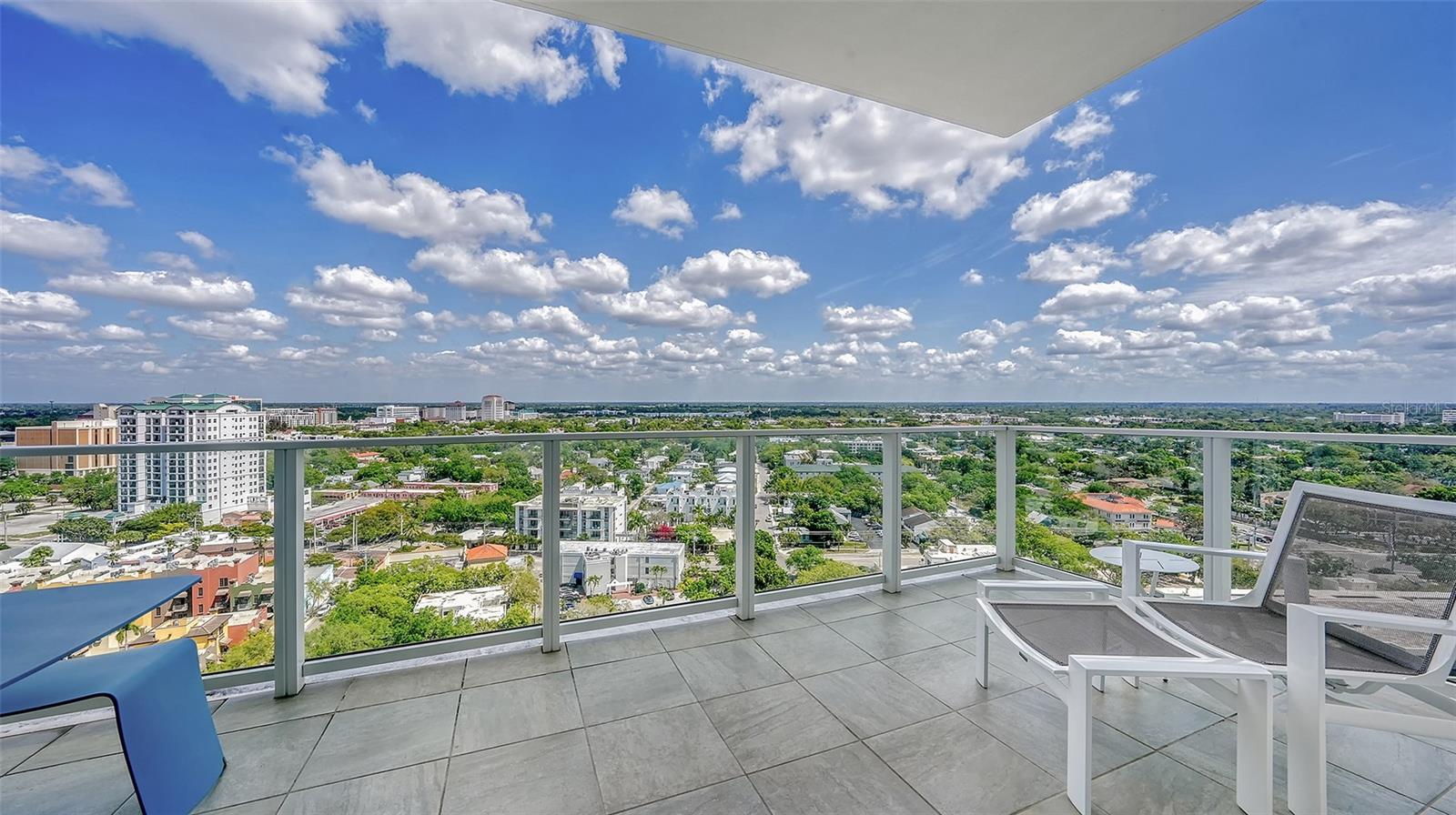624 S PALM AVE #16