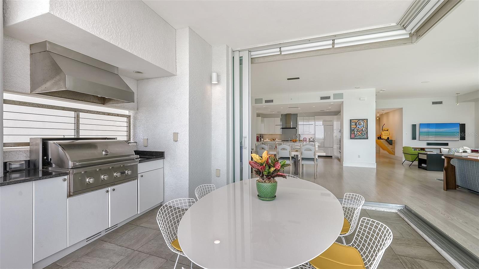 624 S PALM AVE #16