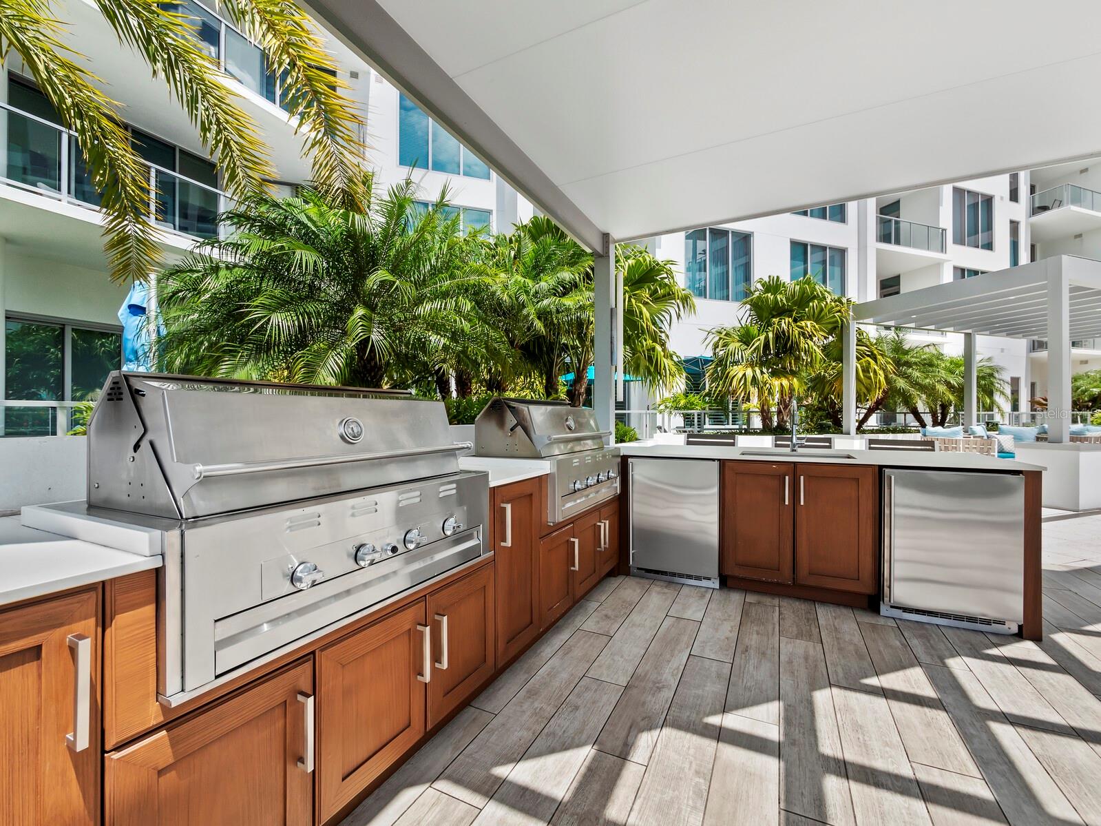 111 S Pineapple Ave, #919