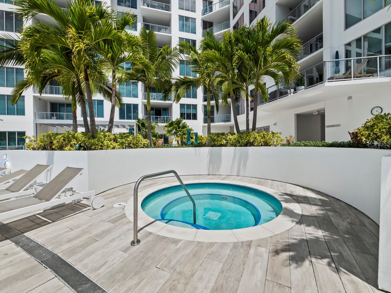 111 S Pineapple Ave, #919