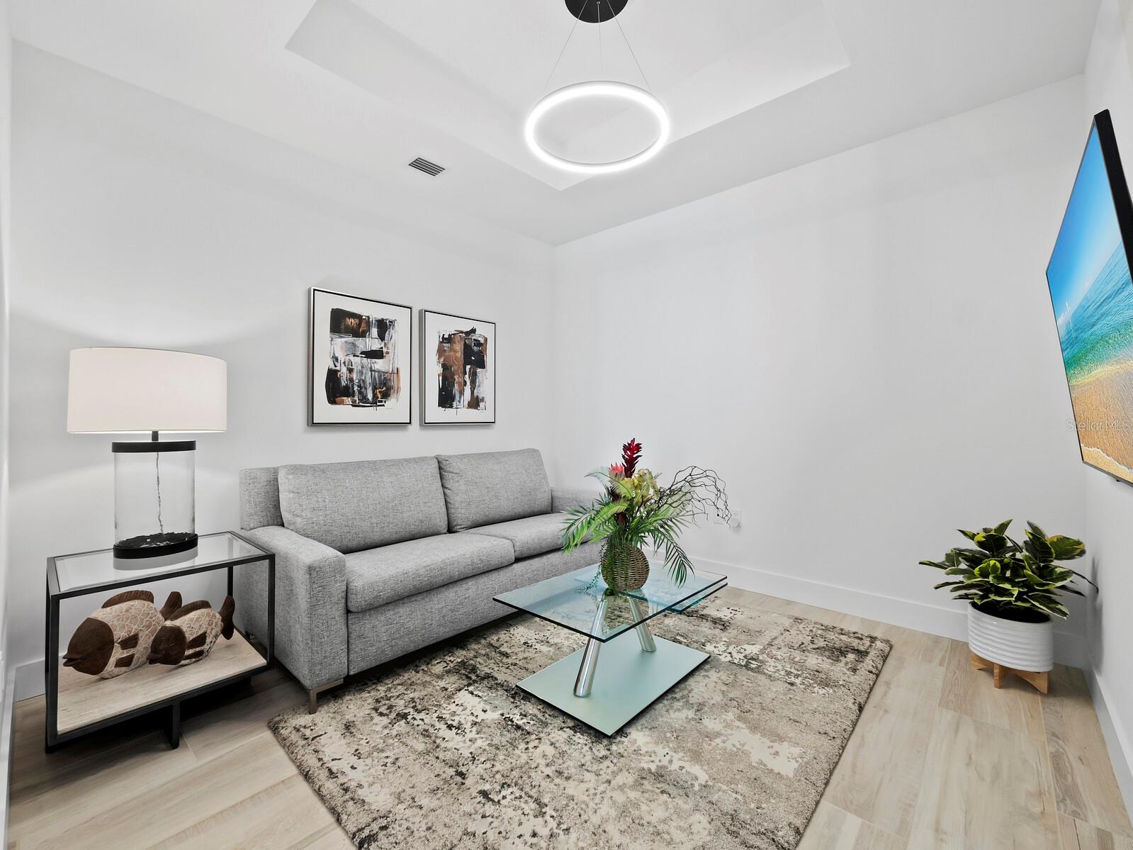 111 S Pineapple Ave, #919