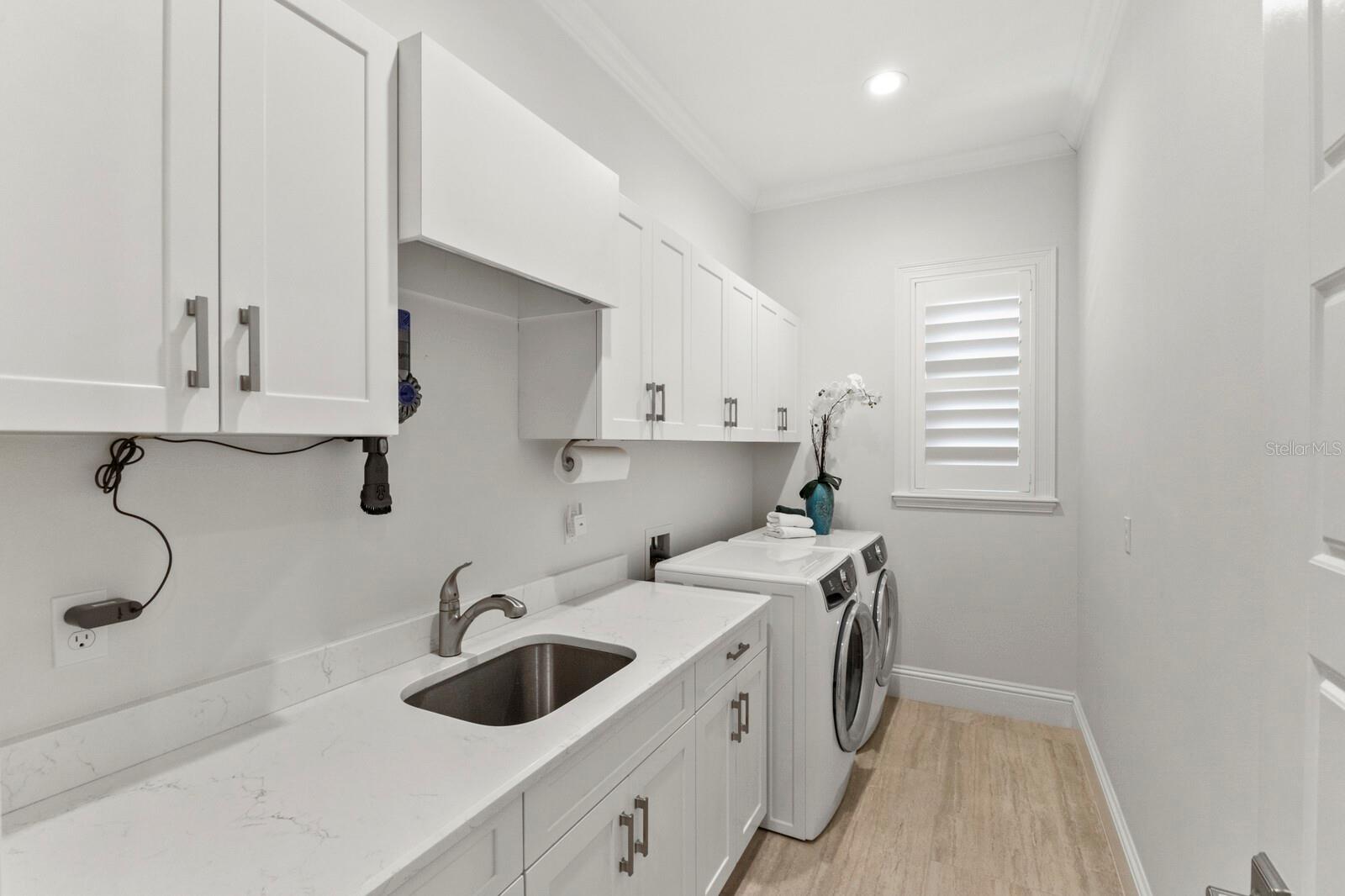 19443 NEWLANE PL