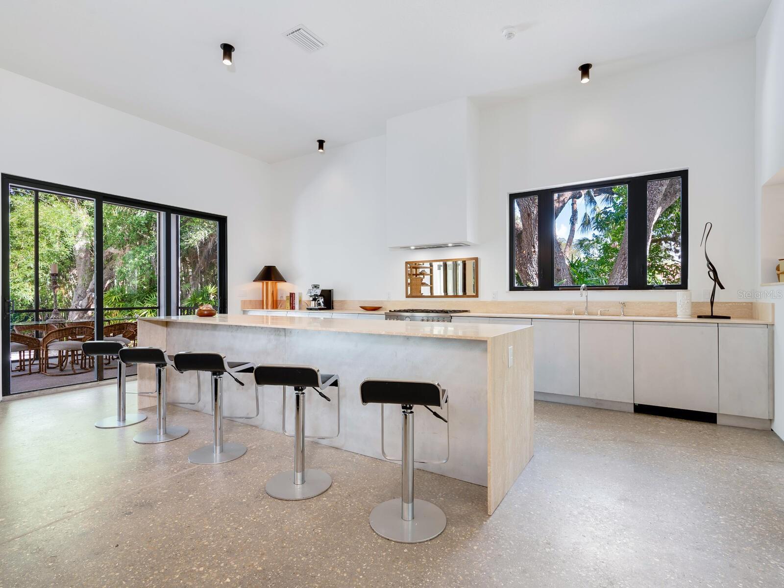 1331 QUAIL DR