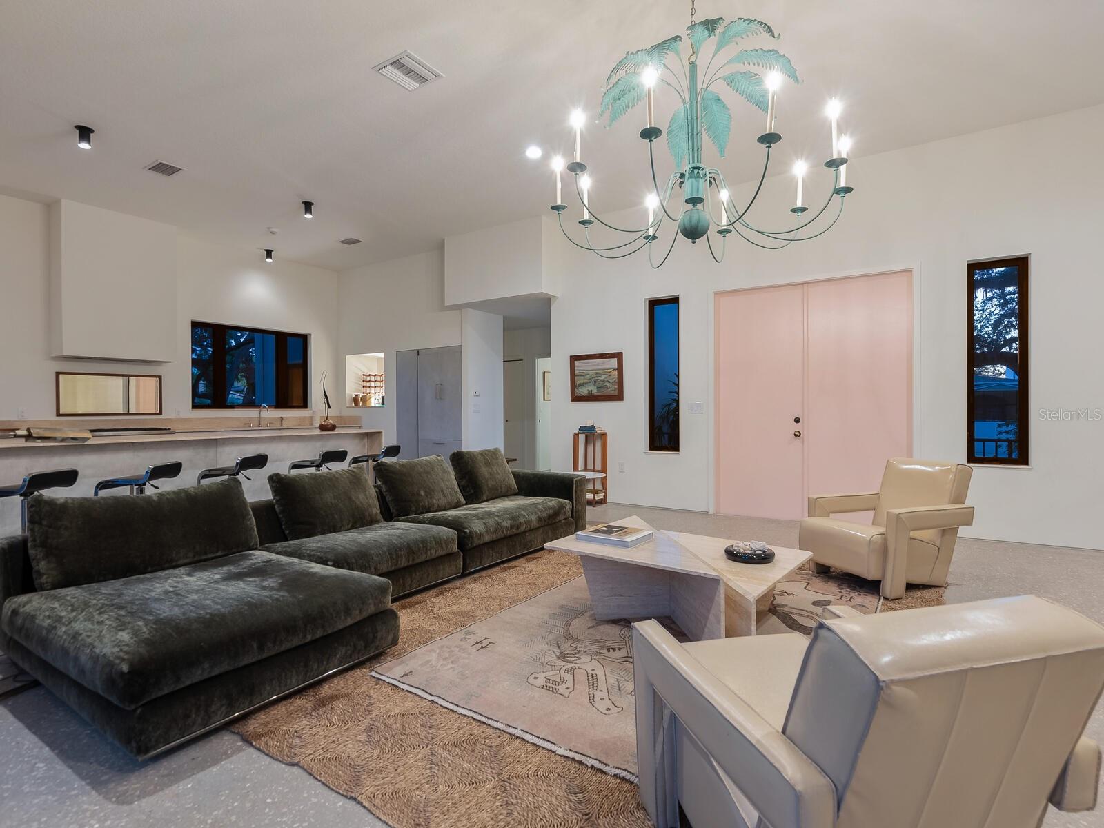 1331 QUAIL DR