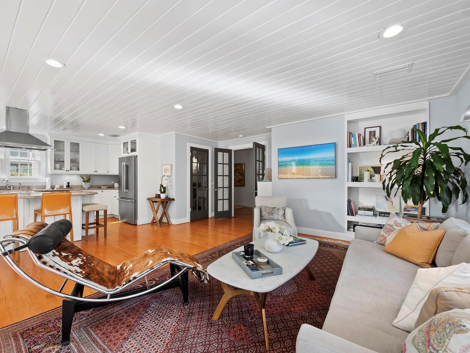 1950 ALTA VISTA ST