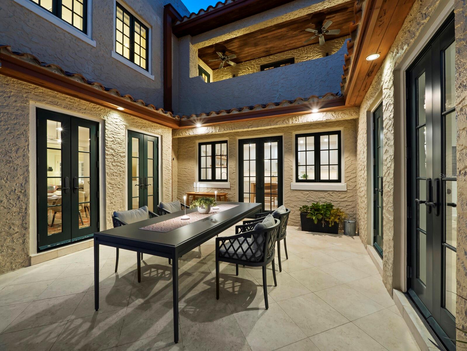 1905 ALTA VISTA ST