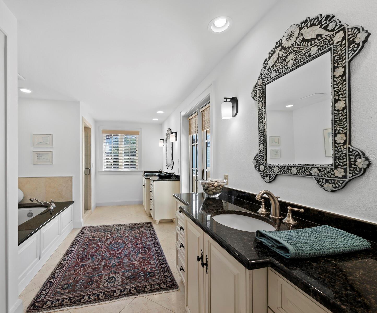 1905 ALTA VISTA ST