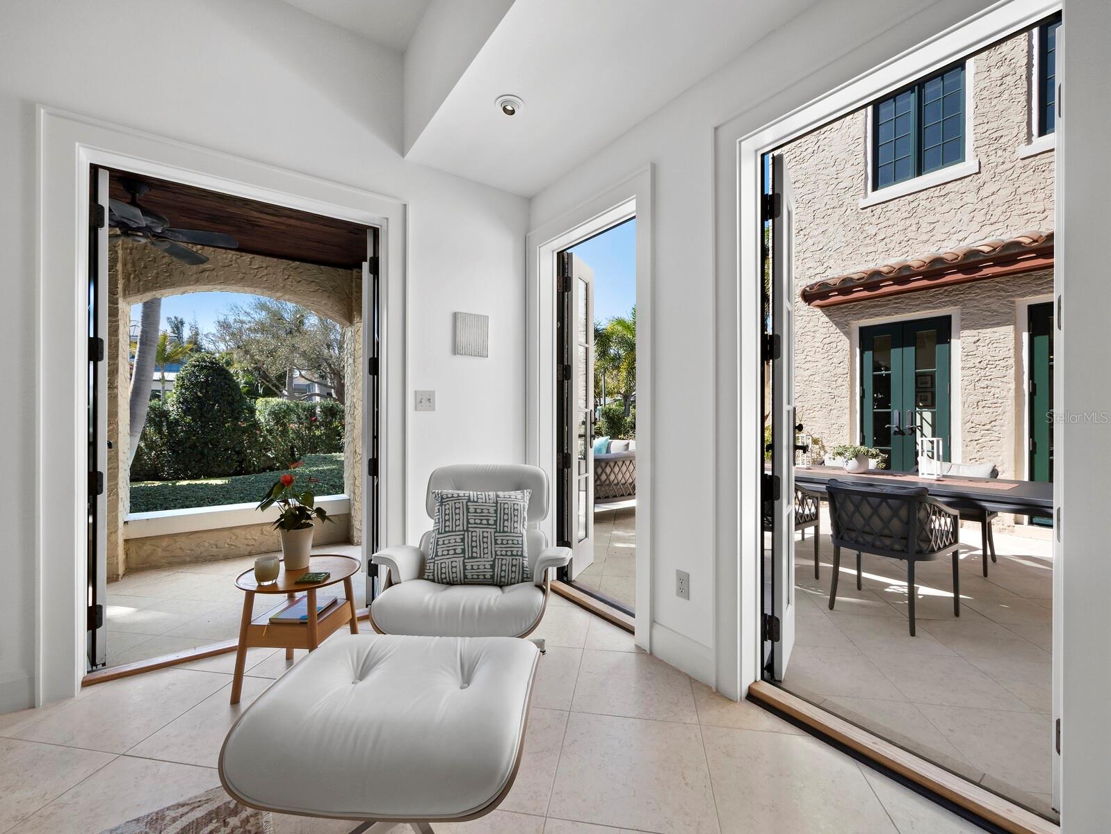 1905 ALTA VISTA ST
