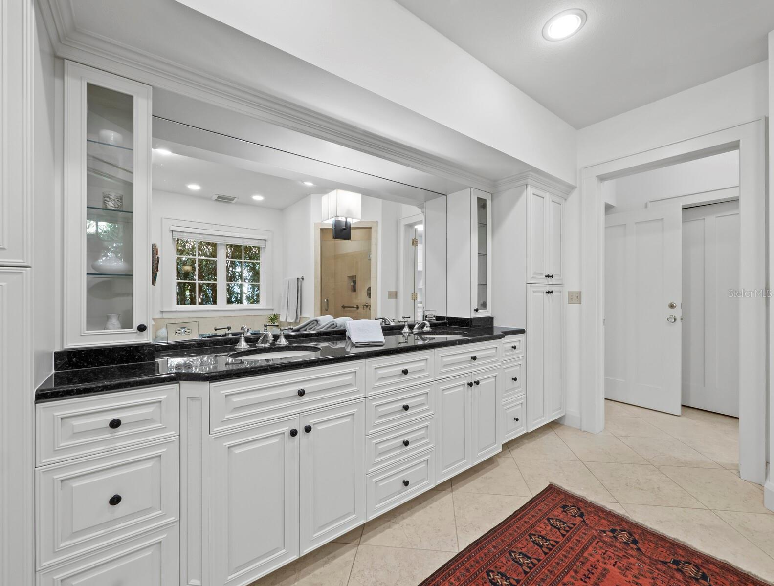 1905 ALTA VISTA ST