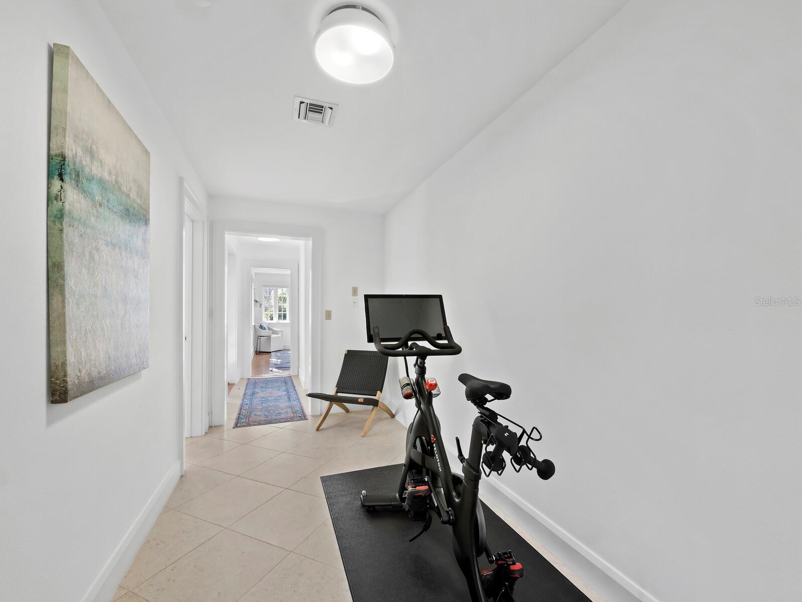 1905 ALTA VISTA ST
