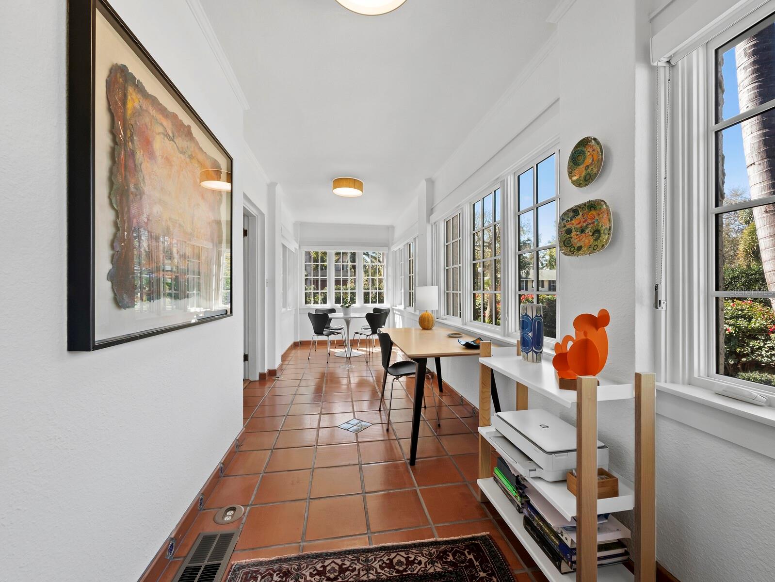 1905 ALTA VISTA ST