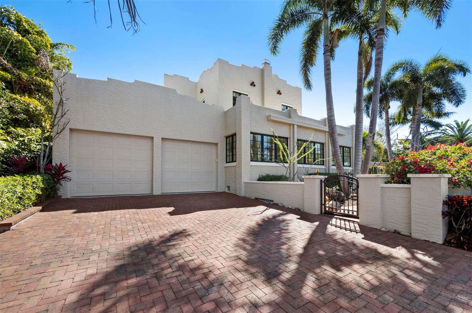 1905 ALTA VISTA ST