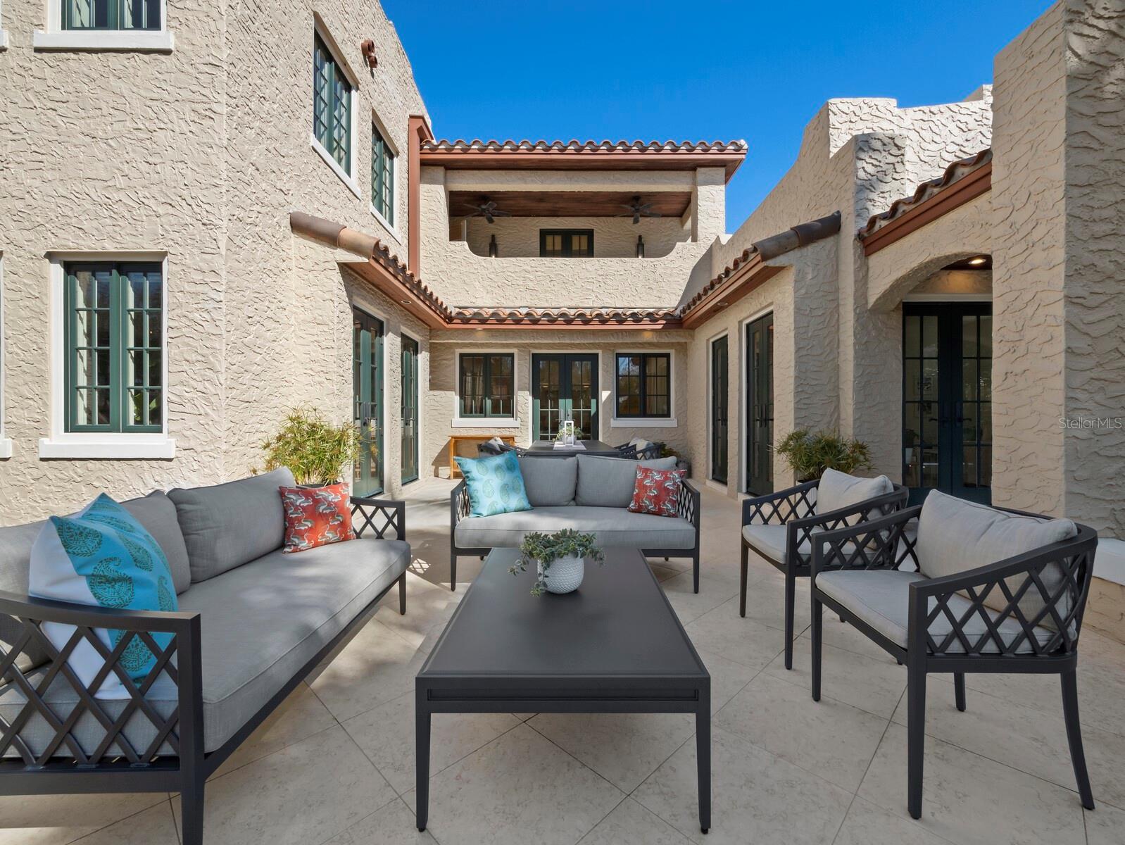 1905 ALTA VISTA ST