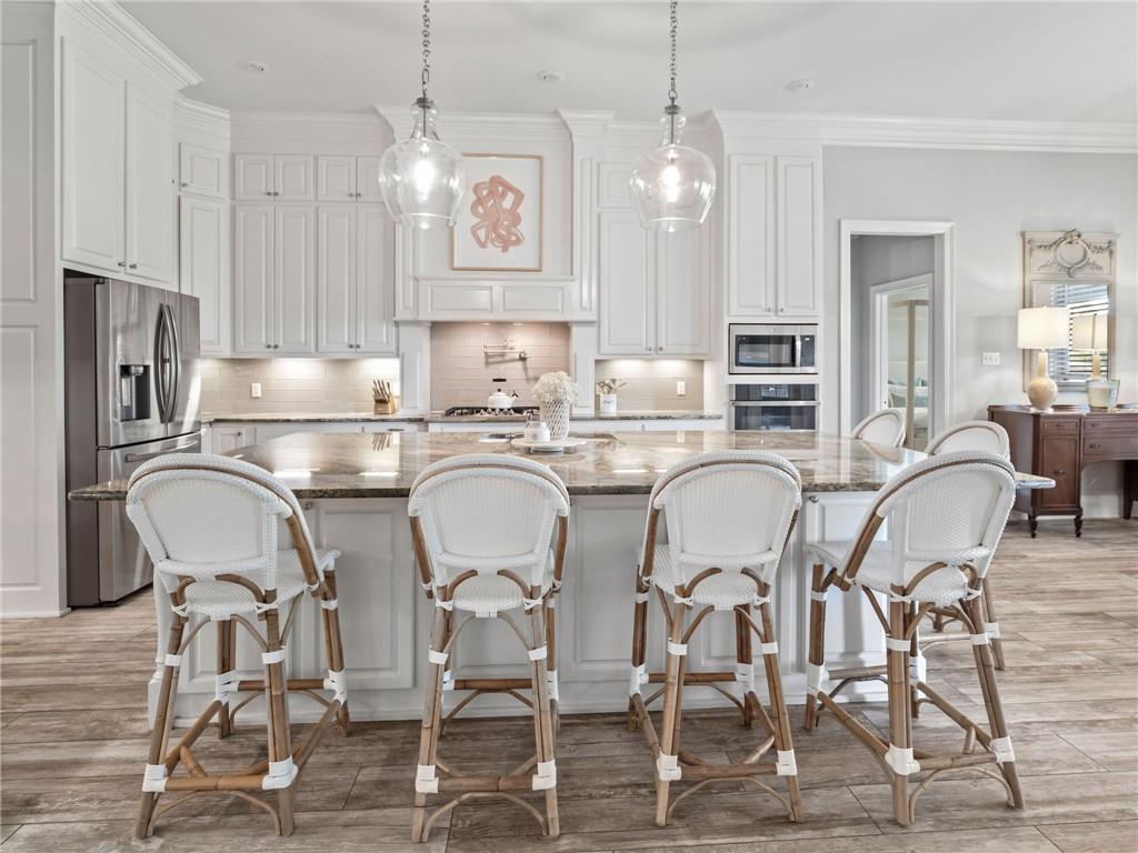 1005 AVENUE SAINT GERMAIN None