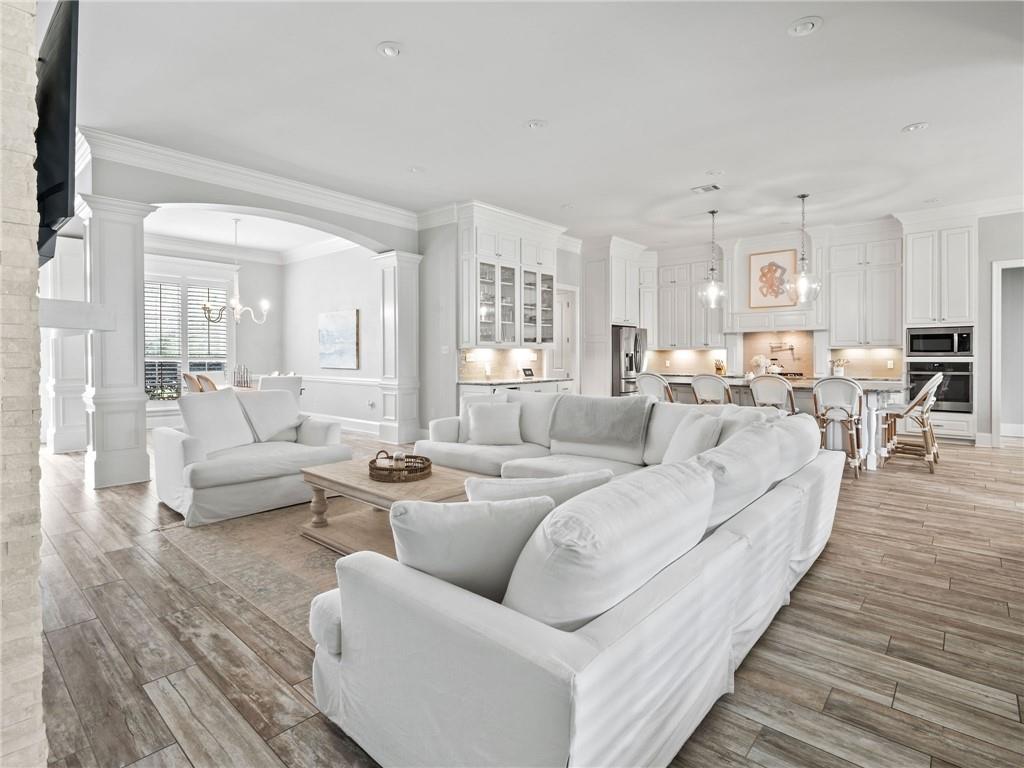 1005 AVENUE SAINT GERMAIN None