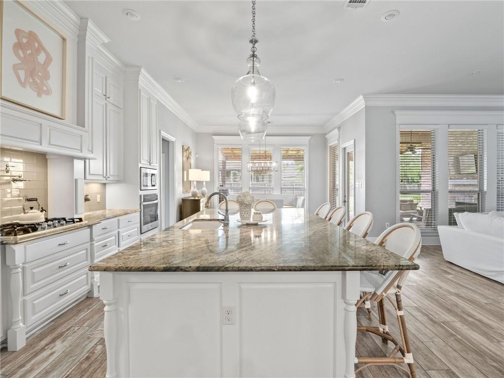 1005 AVENUE SAINT GERMAIN None