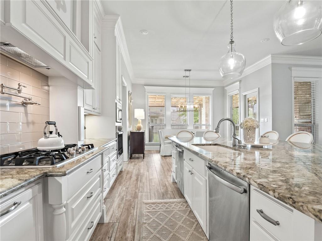 1005 AVENUE SAINT GERMAIN None