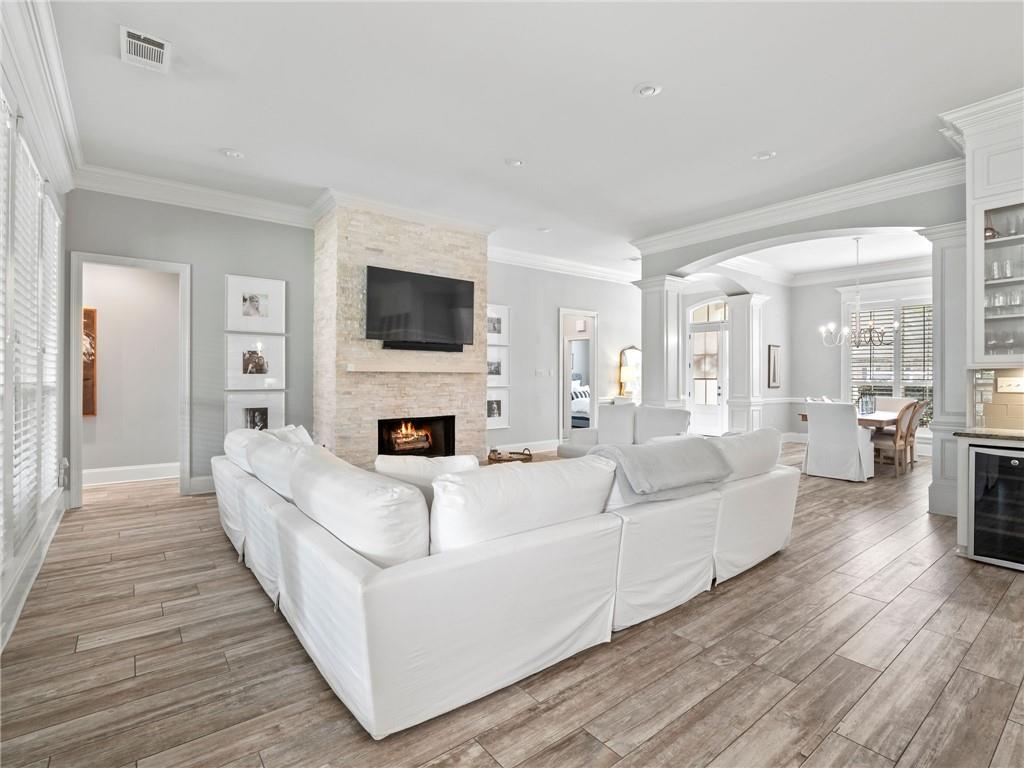 1005 AVENUE SAINT GERMAIN None