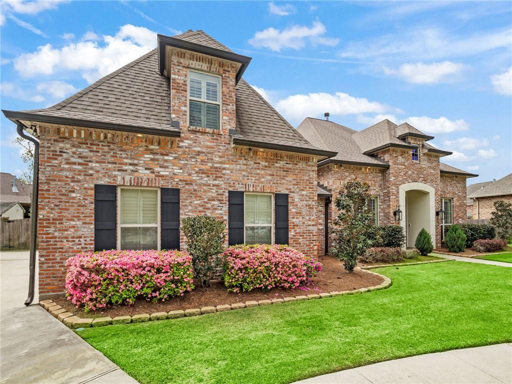 1005 AVENUE SAINT GERMAIN None