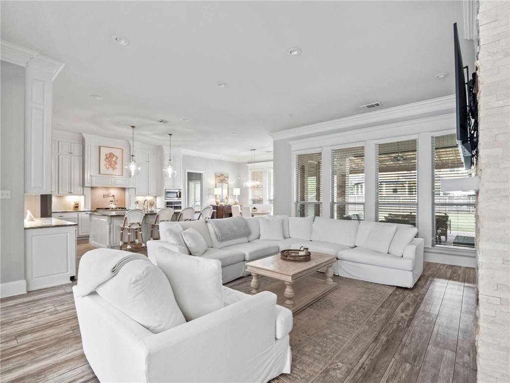 1005 AVENUE SAINT GERMAIN None