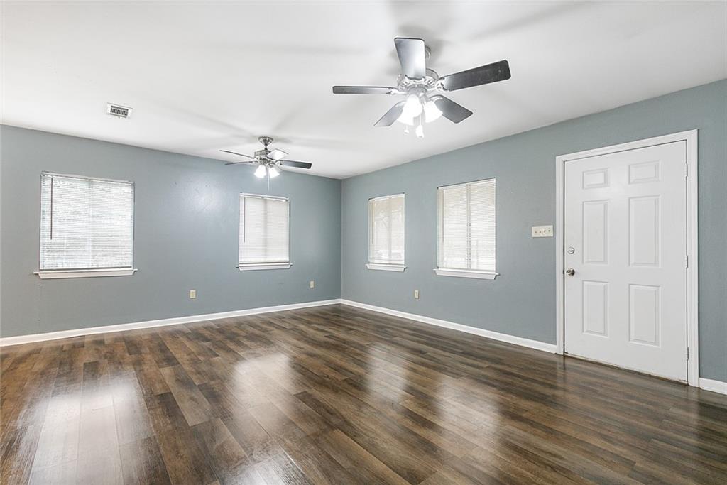 11263 HWY 190 Highway