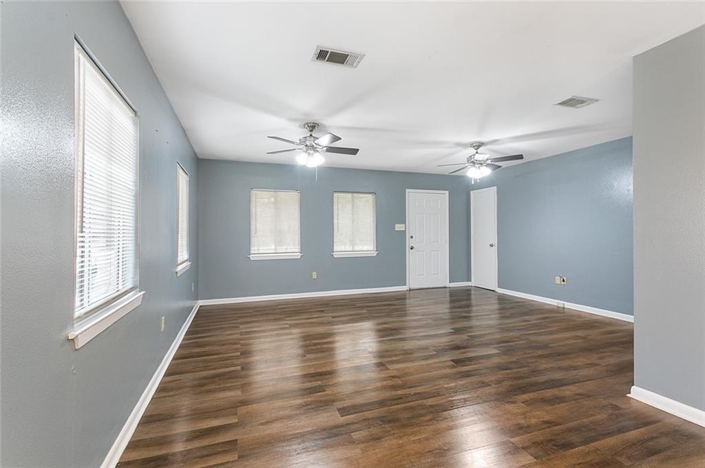 11263 HWY 190 Highway