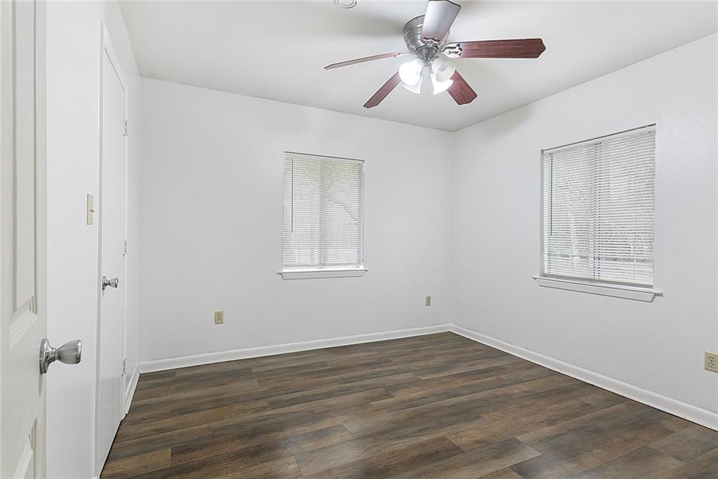 11263 HWY 190 Highway