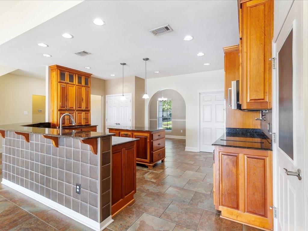 14131 S LAKESHORE Drive