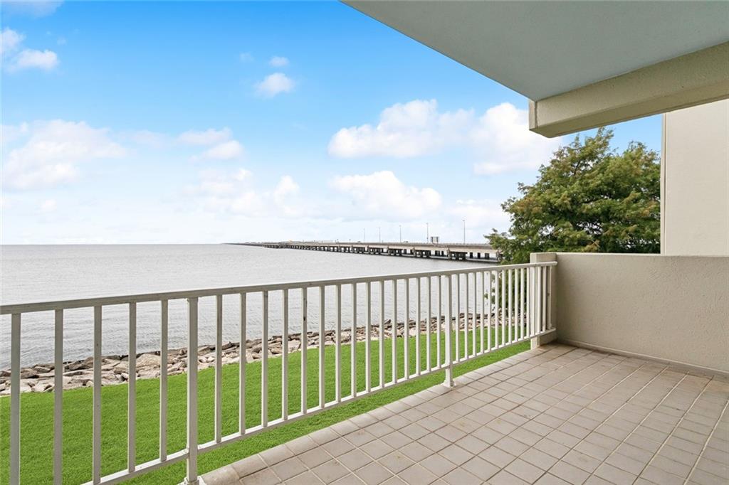 103 MARINERS Boulevard 1C