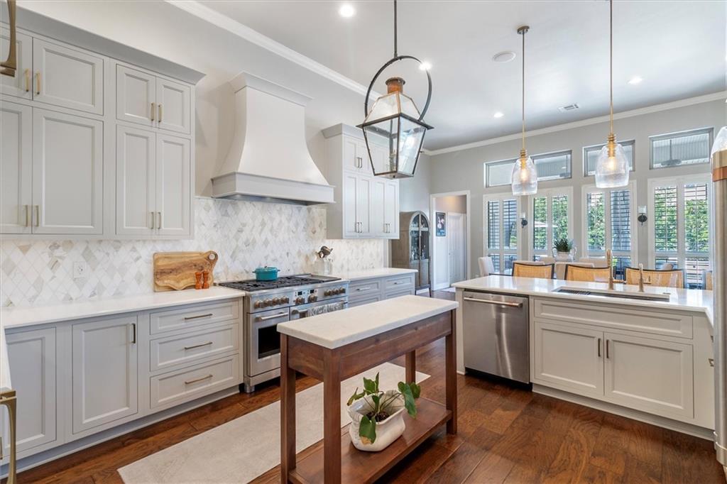 356 SANDALWOOD Drive