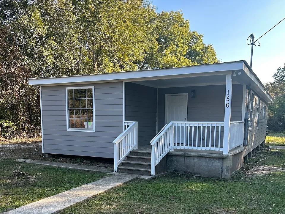 156 FAIRVIEW Drive
