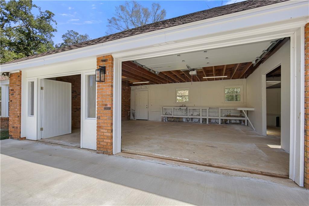 20200 NARROW Road