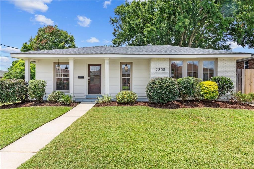 2308 TAFT Park