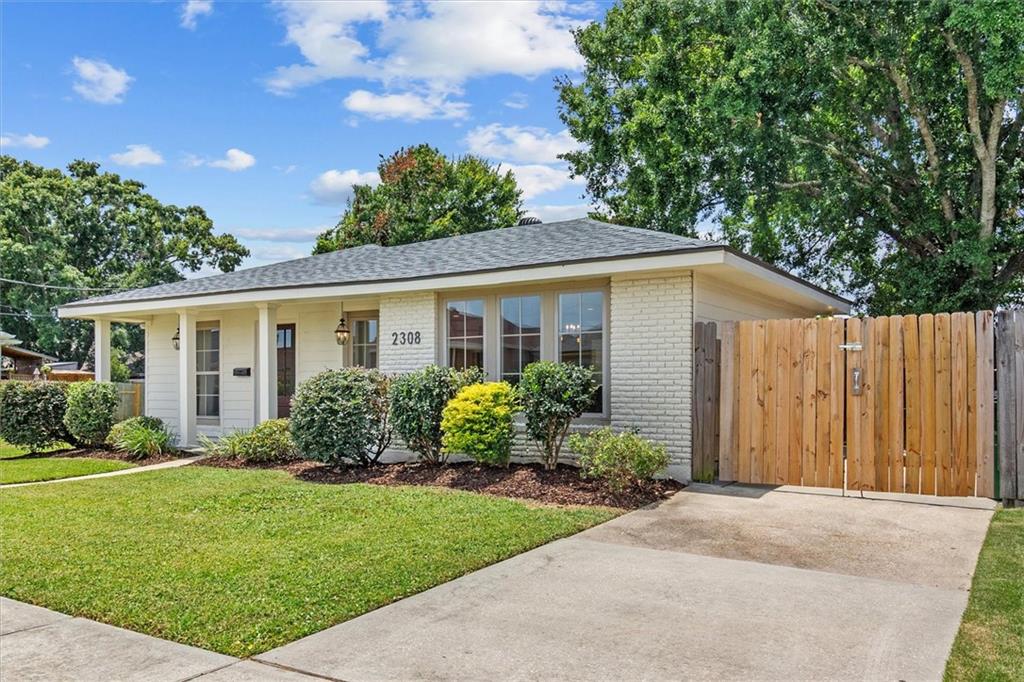 2308 TAFT Park