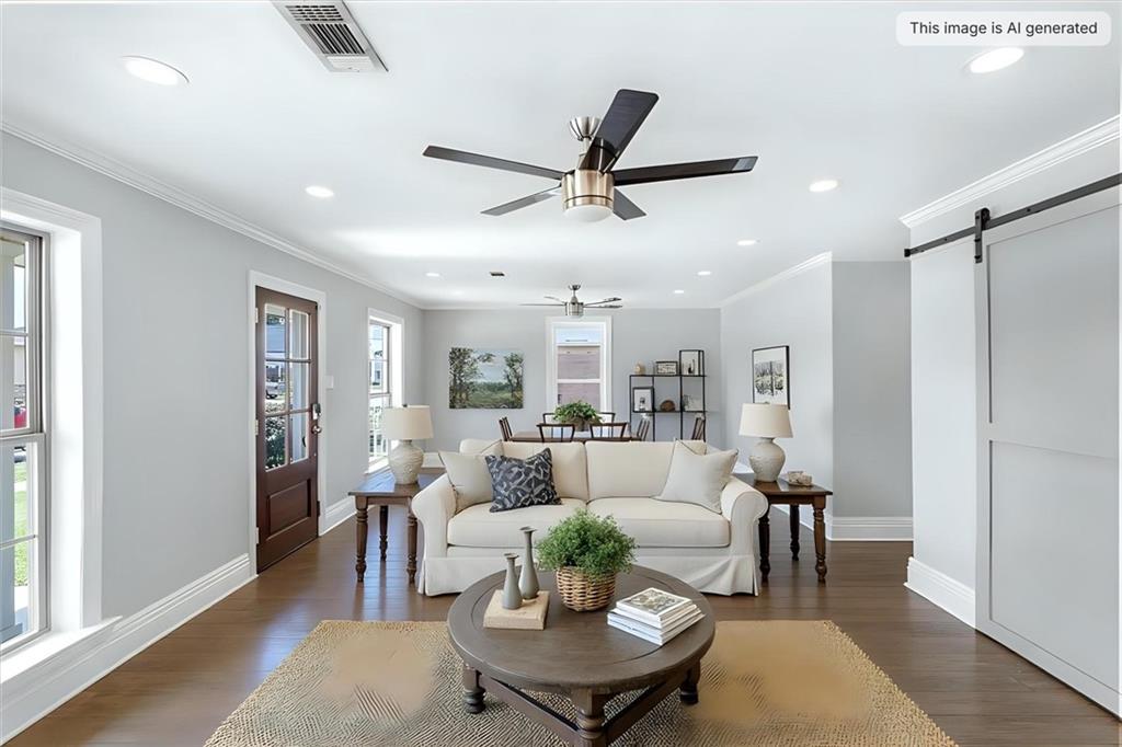 2308 TAFT Park