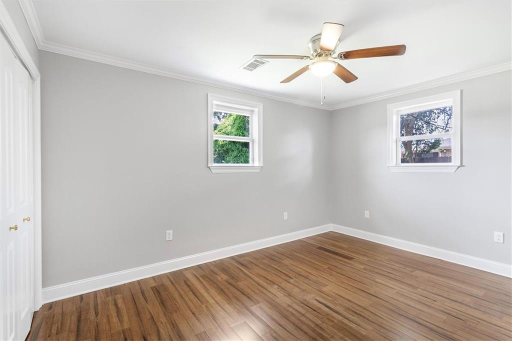 2308 TAFT Park