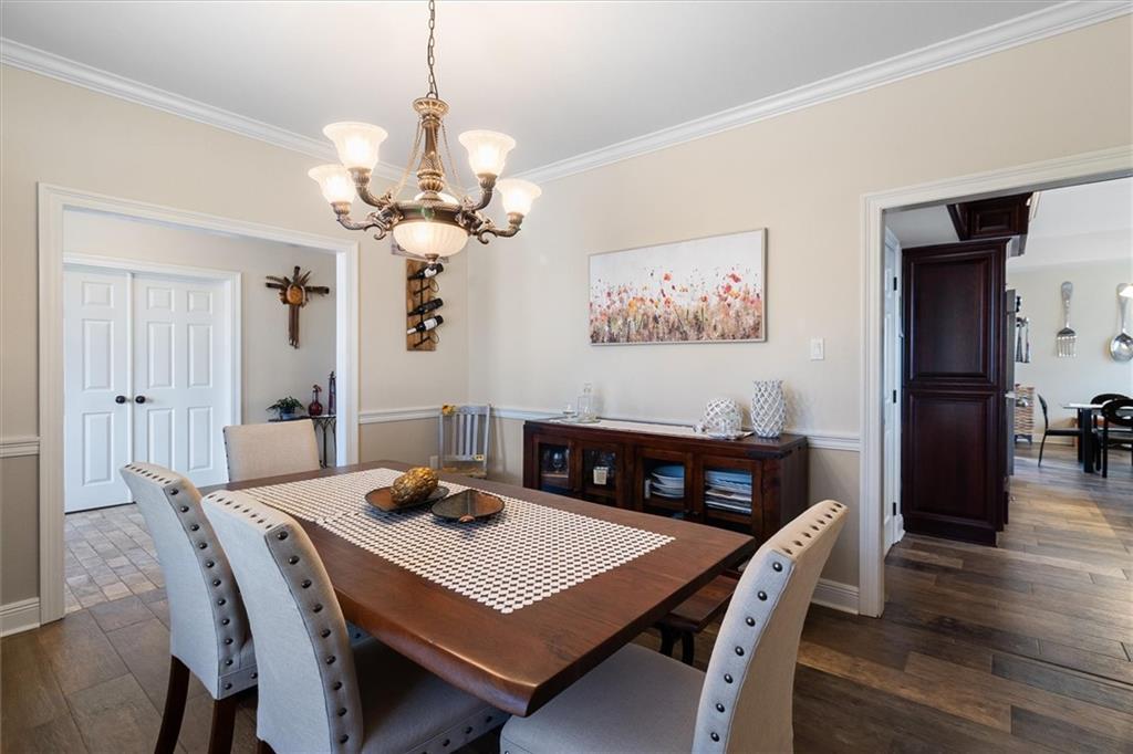 423 RIVER OAKS Drive